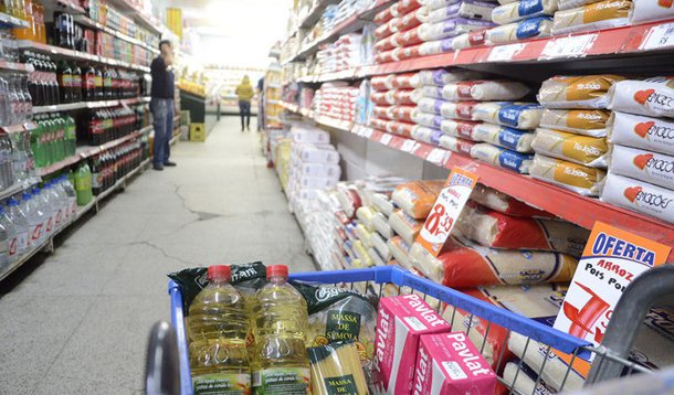 Índice Nacional de Preços ao Consumidor Amplo desacelerou mais do que o esperado em novembro ao registrar alta 0,54%, ante 0,57% em outubro, e em 12 meses atingiu o menor nível em um ano; recuo do IPCA se deve principalmente ao preços de alimentos e bebidas