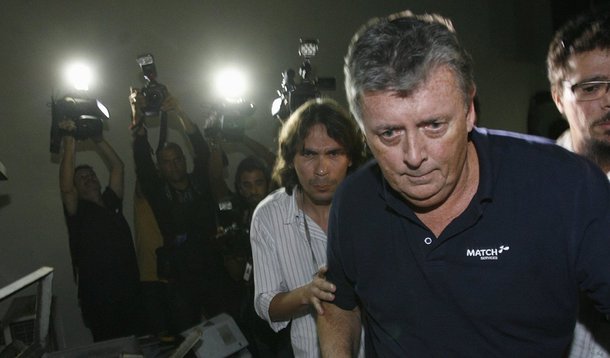 Em nota, a única empresa autorizada pela Fifa a vender pacotes de ingressos e entradas VIP para a Copa disse estar estar "absolutamente segura" de que seu diretor-executivo, preso ontem pela polícia e solto hoje pela Justiça, "não violou nenhuma lei"; ele é suspeito de integrar esquema de venda ilegal de ingressos