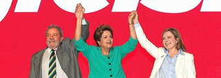 Animada pela pesquisa Datafolha, que apontou seu crescimento de 34% para 38% das intenções de voto, a presidente Dilma Rousseff faz um duro discurso contra os adversários, durante evento de lançamento da candidatura da senadora Gleisi Hoffmann ao governo do Paraná, nesta quinta-feira (3); "Nossos adversários mentem sistematicamente a nosso respeito. Proponho que nós falemos a verdade sobre eles. Vamos lembrar ao povo o que produziram quando estavam no governo: recessão, desemprego, menos renda, entrega do patrimônio do país. Submeteram o país a receituário imposto pelo capital", disse