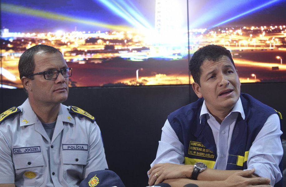 Sandro Avelar, secretário de Segurança Pública do Distrito Federal, avaliou positivamente a atuação da Polícia Militar neste 7 de setembro, durante os protestos em Brasília; "Houve um dia tranquilo, de paz, apesar da movimentação de alguns manifestantes um pouco mais exaltados", afirmou, acrescentando que denúncias de excessos serão apurados; o comandante-geral da PM, Jooziel de Melo, minimizou os episódios de agressões, mas também disse que serão apurados
