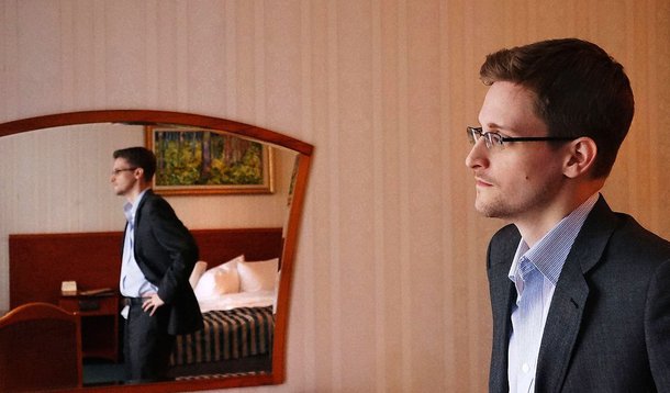 "Retornar aos Estados Unidos, acredito, é a melhor solução para o governo, o público e para mim; mas, infelizmente, não é possível em face as atuais normas de proteção que, devido a uma falha na legislação, não sobrem contratados pela Segurança Nacional, como eu", disse ele nesta sexta-feira