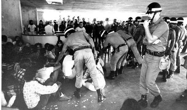 Depoimentos de gerações de perseguidos e compilação de documentos da época ajudarão a compor um compreender como o golpe militar abalou a universidade. O trabalho será levado à Comissão Nacional da Verdade