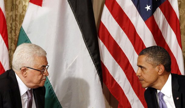 Encontro com Mahmud Abbas acontece duas semanas depois do previsto entre o presidente dos EUA e o primeiro-ministro de Israel, Benjamin Netanyahu, com o objetivo de continuar as negociações de paz, anunciou a Casa Branca