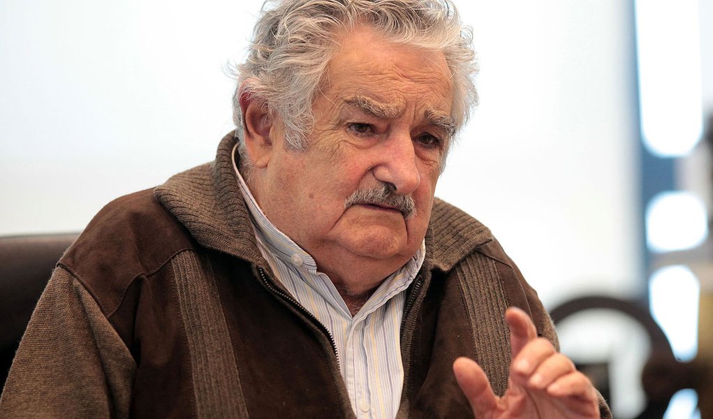 País de José Mujica legalizou a produção, a venda e o consumo da maconha; segundo o presidente da Junta Internacional de Fiscalização de Entorpecentes (Jife), ligada à Organização das Nações Unidas, o objetivo de reduzir a criminalidade por meio da medida "baseia-se em hipóteses frágeis e não fundamentadas”