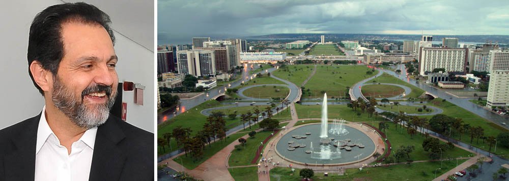 Até o dia 16 de dezembro, o governo do Distrito Federal já investiu R$ 2,2 bilhões em obras, como urbanização, construção e reformas de espaços públicos, infraestrutura e melhorias em tecnologia da informação; segundo dados da Secretaria de Planejamento, o montante representa um aumento de mais de 100% em relação aos R$ 974 milhões investidos em 2011; em comparação ao R$ 1,5 bilhão do ano passado, o aumento é de 46%