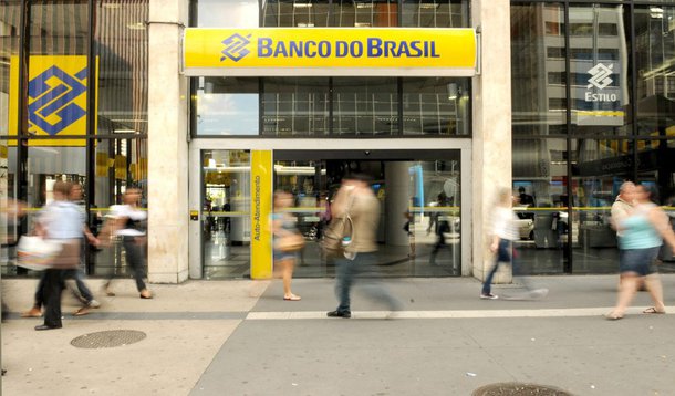 O Banco do Brasil inaugurou nesta sexta (30) a primeira agência de um banco latino-americano na China; o estabelecimento funcionará em Xangai, onde o banco tem um escritório de representação desde 2004; de acordo com o BB, a nova agência atuará principalmente no segmento de atacado e ajudará a ampliar o intercâmbio de comércio e de investimentos entre Brasil e China
 