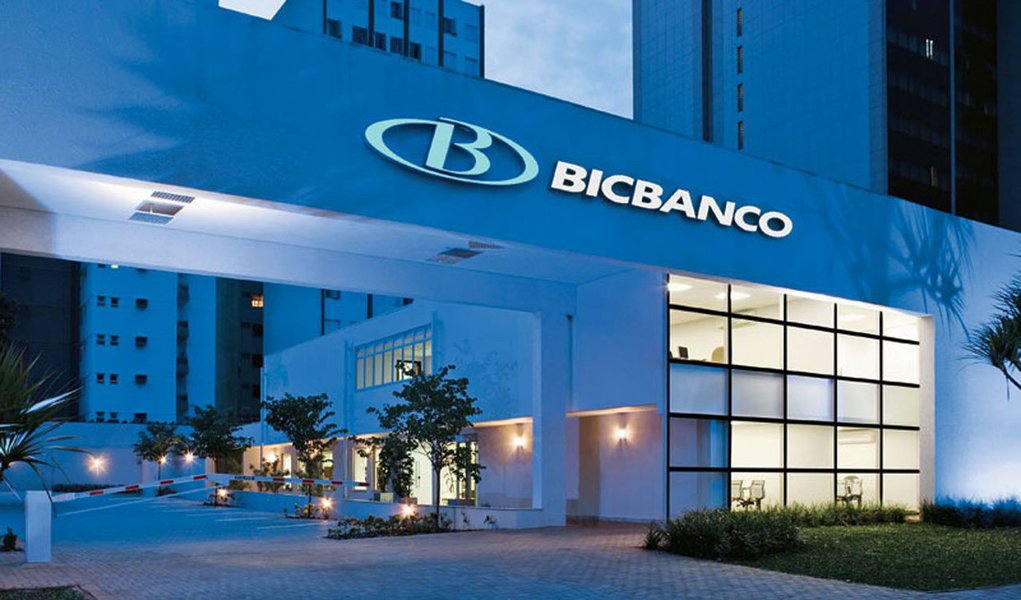 O China Construction Bank, segundo maior banco do país asiático, está em negociações avançadas para comprar o Banco Industrial e Comercial, conhecido como BicBanco, que tem valor de mercado de R$ 1,7 bilhão