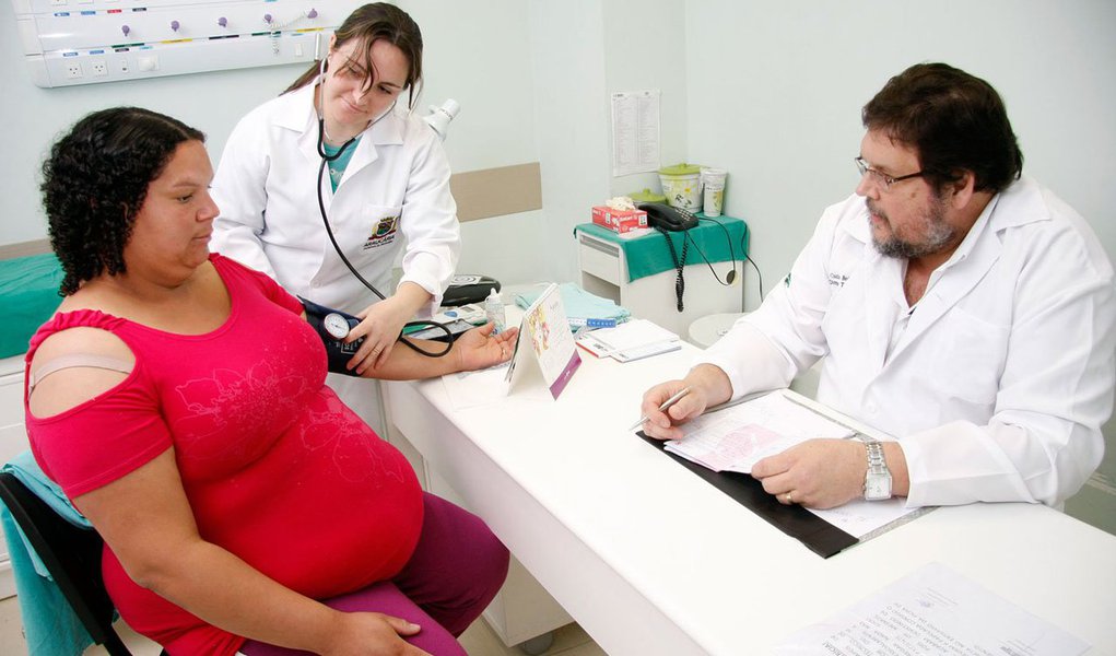 Desde setembro, quando começou a funcionar, a Câmara de Resolução de Litígios de Saúde solucionou cerca de 511 demandas de pacientes contra o setor em um período de 30 dias; a CRLS foi criada para facilitar o acesso da população fluminense a medicamentos, tratamentos da rede pública, como internações e transferências, e evitar ações judiciais