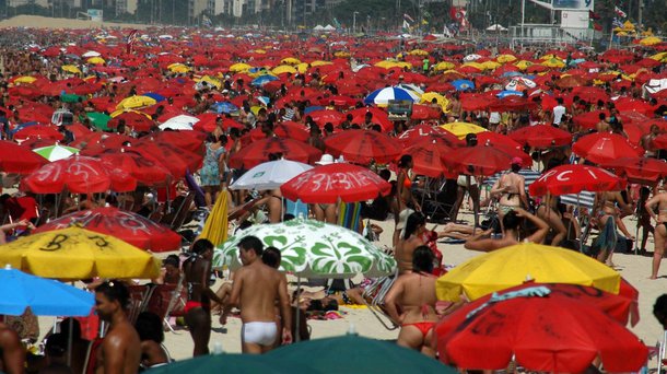 Os militares vão patrulhar areias e calçadões com motocicleta, quadriciclo e viaturas convencionais. Uma delegacia móvel foi montada na Praia de Ipanema para atender aos banhistas vítimas de roubo ou furto