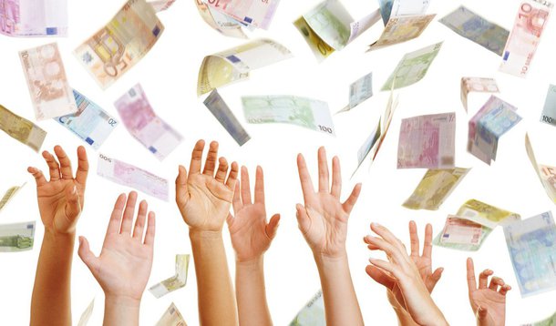 Montante líquido de Imposto de Renda foi parar nas mãos de 9.423 brasileiros em todo o País; cinco sortudos levaram para casa quantias superiores a R$ 1 milhão