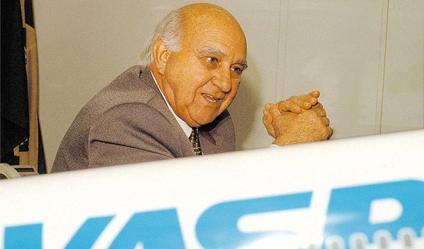 Preso no último sábado pela Polícia Federal do DF por sonegação do ICMS, o empresário Wágner Canhedo, ex-dono da Vasp e de várias linhas de ônibus na capital federal, será transferido para o Centro de Progressão Penitenciária (CPP) entre esta segunda e terça-feira