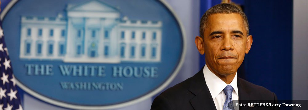 "Eles paralisaram o governo por conta de uma cruzada ideológica para negar seguro-saúde num valor acessível a milhões de americanos", disse o presidente dos Estados Unidos em declaração nos jardins da Casa Branca; ele fez um apelo para que os parlamentares votem para manter as operações do governo funcionando sem estabelecer condições