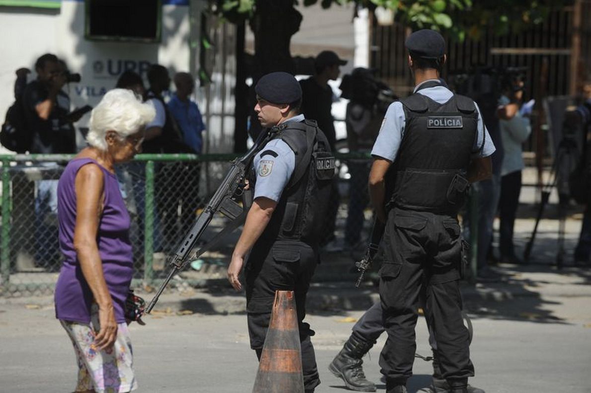 Troca de comando do Batalhão de Operações Especiais (Bope), anunciada pela Polícia Militar neste fim de semana, não modificará as ações desenvolvidas nos Complexos do Alemão e da Penha, na zona norte do Rio, e na Vila Kennedy, na zona oeste, segundo a assessoria de imprensa da PM