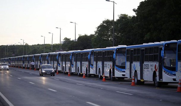 A frota de ônibus do Distrito Federal entrou em sua fase final de renovação total; mais 65 novos veículos foram entregues em Samambaia e Recanto das Emas chegando à marca de 2.151 coletivos, de um total de 2.580