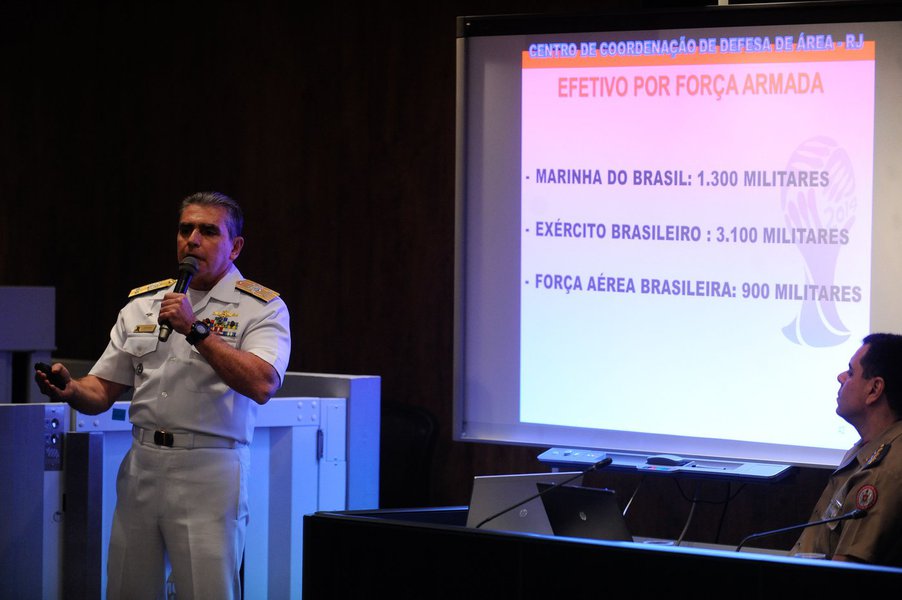 Já na próxima sexta-feira, 20 dias antes do Mundial, começará a ação integrada entre as forças policiais e militares para garantir a tranquilidade do evento; as informações foram divulgadas nesta terça por integrantes das corporações das três esferas de governo que participam do Centro Integrado de Comando e Controle, que sediará a coordenação local de segurança