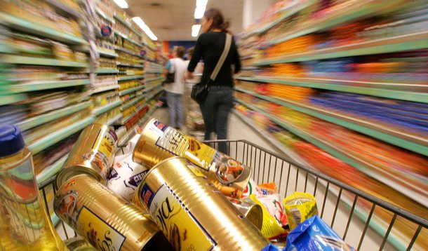 Segundo o levantamento do Instituto Brasileiro de Economia (Ibre) da Fundação Getúlio Vargas (FGV), entre a semana encerrada em 15 de junho e a de 22 de junho, a menor variação do IPC-S foi verificada mais uma vez em Belo Horizonte, onde a taxa caiu de 0,16% para 0,1%; três capitais apresentaram taxas inferiores à média nacional de 0,34%