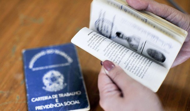 Índice no Distrito Federal se manteve em 12,1% no mês passado, o que representou a menor taxa para o período desde 1992