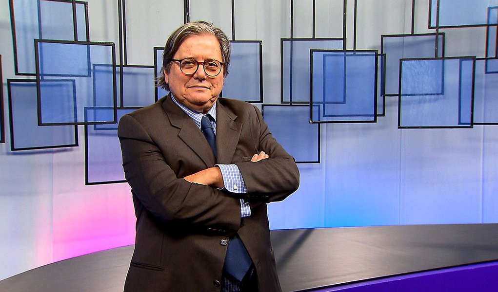 Colunista da Istoé Paulo Moreira Leite diz que a "caçada a blogueiros iniciada com a investigação sobre um suposto 'bunker' do PT na prefeitura de Guarulhos” é uma "tentativa autoritária de silenciar vozes que divergem do monopólio político da mídia": “Quem impede o debate sobre a democratização dos meios de comunicação força o jogo na sombra de verbas públicas”