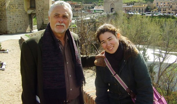 Filha de José Genoino rebate laudo divulgado nesta tarde pela junta médica do Hospital Universitário de Brasília (HUB), que afirma que o estado de saúde do petista não é grave; "Estão veiculando mentiras de que saiu um laudo que afirma que meu pai pode voltar ao presídio. É MENTIRA! Ele precisa de cuidados médicos!", escreve Miruna Genoino; em texto publicado no site criado para arrecadar doações para Genoino, ela esclarece que ele só está estável "porque cumpre sua injusta pena em um DOMICÍLIO, sob os cuidados de sua família"