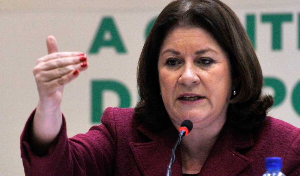 Proposta de iniciativa popular que está tramitando no Congresso foi apresentada com a assinatura de mais de 800 mil brasileiros; “Nem tirando todas as demais políticas públicas eu consigo implementar essa proposta. Já tivemos reuniões com o movimento mostrando a dificuldade e o impacto nas demais contas”, disse a ministra