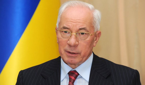 "Afirmo com toda a autoridade que o processo negocial sobre o Acordo de Associação continua e que o trabalho de aproximar o nosso país dos padrões europeus não para nem por um dia", disse o primeiro-ministro Mikola Azarov