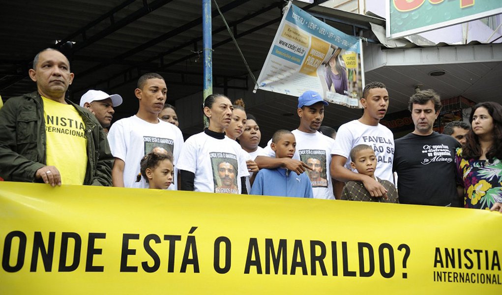 Militares são suspeitos de terem participado da tortura do ajudante de pedreiro Amarildo de Souza, em julho do ano passado, na Rocinha, zona sul do Rio; no total, sete réus do processo, incluindo o ex-comandante da Unidade de Polícia Pacificadora (UPP) da comunidade major Edson Santos, foram ouvidos