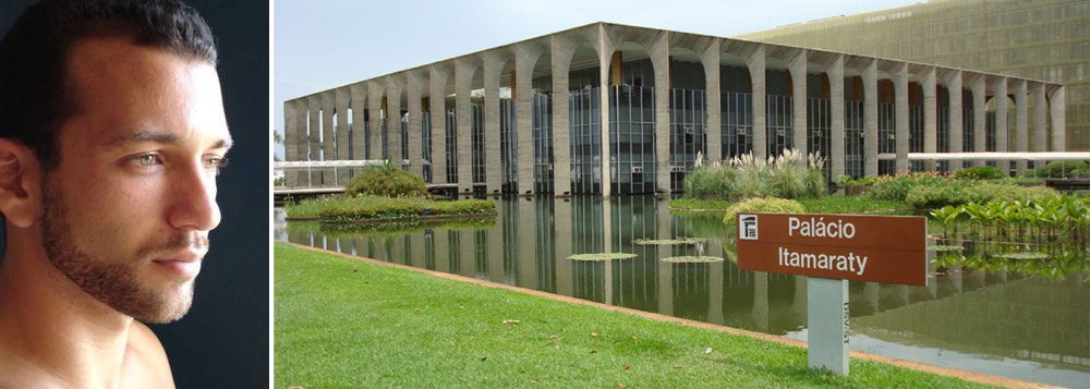 Para passar na primeira fase do processo seletivo do Instituto Rio Branco, que forma diplomatas, o estudante Mathias de Souza Lima Abramovic se autodeclarou afrodescendente e foi selecionado na cota destinada ao grupo; o Itamaraty questiona a seleção, pois, aparentemente, ele não tem características afrodescendentes: é aloirado com olhos claros