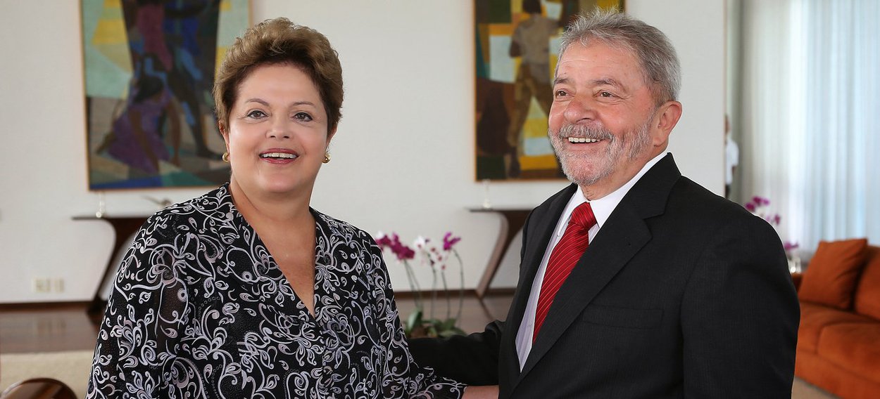 Fundação Perseu Abramo, ligada ao partido, tem analisado documentos secretos que mostram como a ditadura militar vigiou líderes petistas, entre eles o então líder sindical Lula, que teria sido seguido, fotografado e tido as falas gravas pelo Dops; ato político em Brasília acontecerá em 1º de abril, Dia da Mentira