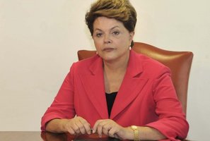 A presidente da República, num gesto altivo e corajoso, instituiu a CNV em 2012 com a missão expressa de apurar tudo. Agora, o comandante do Exército ordena o contrário: ninguém subordinado a ele pode ajudar nas apurações