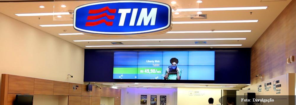 O valor será dividido entre a Santa Casa e o Hospital do Câncer do município de Jales, no interior paulista. A companhia também terá de indenizar uma consumidora em R$ 6 mil por danos morais; decisão foi do juiz Fernando Antonio de Lima, do Juizado Especial Cível e Criminal de Jales; "a publicidade sobre o plano é falsa, induz o consumidor a erro, omite sobre a qualidade e preço do serviço. O consumidor acaba pagando várias tarifas de R$ 0,25, quando quer entabular uma conversa", diz a decisão