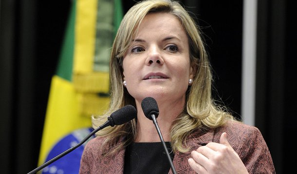 Segundo a senadora do PT-PR, nos últimos onze anos, houve a integração do sistema elétrico e o investimento em geração e transmissão de energia; ela lembrou que, por causa da seca, o governo está usando a energia produzida pelas termelétricas, que representam 14% do que é gerado no país