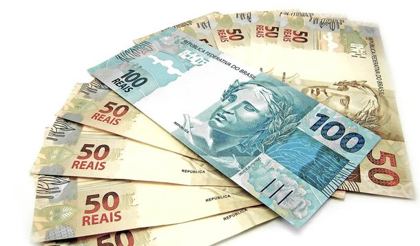 Déficit em transações correntes - compras e vendas de mercadorias e serviços do país com o resto do mundo - ficou em US$ 9,018 bilhões em julho, de acordo com dados do Banco Central; no mesmo mês do ano passado, o resultado negativo era bem menor: US$ 3,746 bilhões