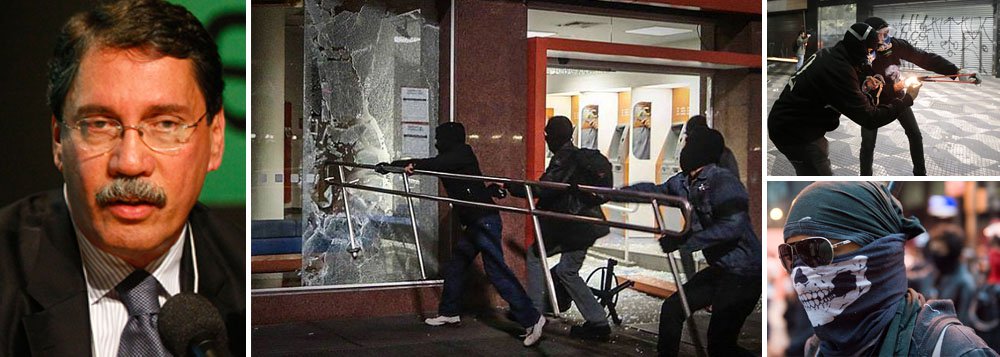 Manifestações são utilizadas "como pretexto" para as "atuações terroristas" do movimento de mascarados, escreve o colunista do Globo; "Nas manifestações no Brasil desde junho, identificar-se como jornalista, de qualquer empresa, é um risco, não uma proteção", completa Merval Pereira