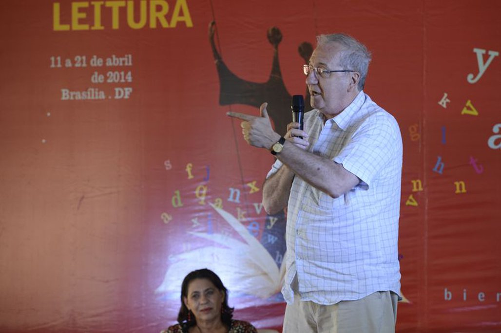 Ex-militantes do grupo MR-8, jornalista Franklin Martins reconhece que iniciativa de luta armada nas décadas de 1960 e 1970; "Não porque não se pode fazer a luta armada, mas sim porque não fortalecemos a luta contra a ditadura", refletiu ele, durante seminário na 2ª Bienal Brasil do Livro e da Leitura, em Brasília