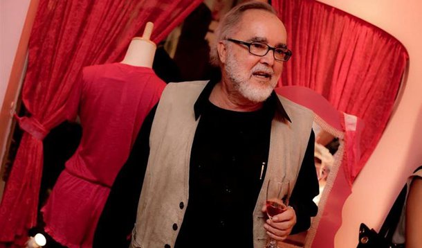 Presidente da Aliança Francesa e vice-presidente do Conselho Curador da Fundação Padre Anchieta e do Itaú Cultural diz que, com a nova tecnologia digital, a grade não é mais compulsória e a base tradicional de sustentação e ganho das televisões abertas está esgotada; segundo ele, isso ficou visível em Congresso Ibero-Americano de Cultura realizado em novembro, em Zaragoza