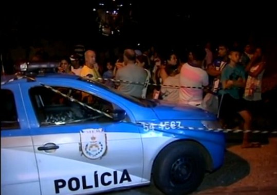 Eles estavam em um bar no bairro de Correas, quando homens atiraram contra as vítimas; caso está sendo investigado pela Polícia Civil