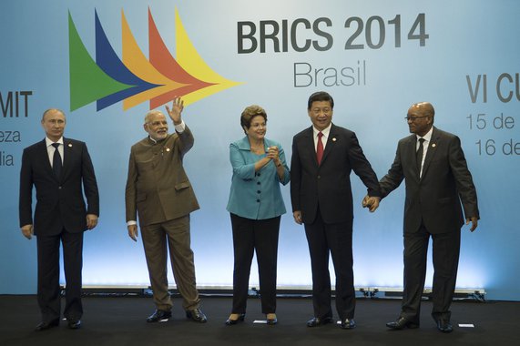 "Emergentes querem ir além do discurso", diz editorial do jornal de finanças britânico; publicação destacou, porém, que os objetivos da instituição continuam incertos: se eles serão um complemento ou um rival do Banco Mundial e do FMI