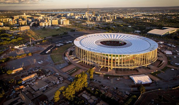 Já escolhida sede da Universiade em 2019, a  maior competição universitária esportiva do mundo, a capital federal concorre para receber os Jogos Escolares da Juventude em 2015, maior evento estudantil esportivo do país; após ter se destacado como uma das principais cidades-sede da Copa do Mundo, sediando sete jogos, Brasília possui um extenso calendário de eventos para os próximos anos, incluidos os Jogos Olímpicos de 2016, com a realização de partidas de futebol masculino e feminino no Estádio Mané Garrincha