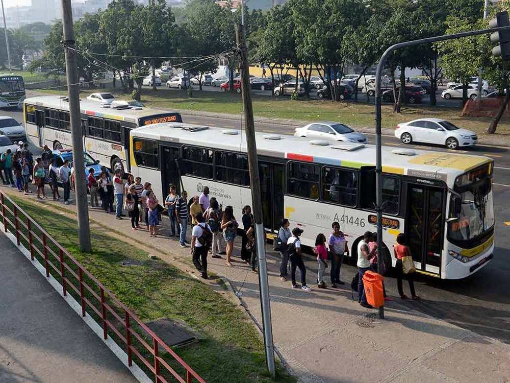 A Expresso Pegaso Ltda e a Rio Rotas Transportes e Turismo Ltda terão que promover melhorias em sua frota de ônibus bem como aumentar sua circulação nas ruas do Rio; o Ministério Público do Estado do Rio de Janeiro (MPRJ), por meio da Promotoria de Justiça de Tutela Coletiva de Defesa do Consumidor e do Contribuinte da Capital, obteve na Justiça a condenação das empresas, que operam a Linha 786 (Marechal Hermes X Campo Grande), por má prestação de serviço de transporte público