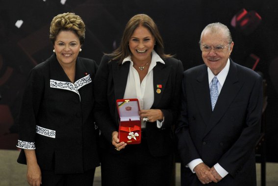 A cantora Fafá de Belém, considerada a musa das Diretas Já, fez neste ano, com a presidente Dilma Rousseff, sua última aparição ao lado de políticos. Mas também esteve com outros postulantes cotados na disputa à Presidência da República em 2014