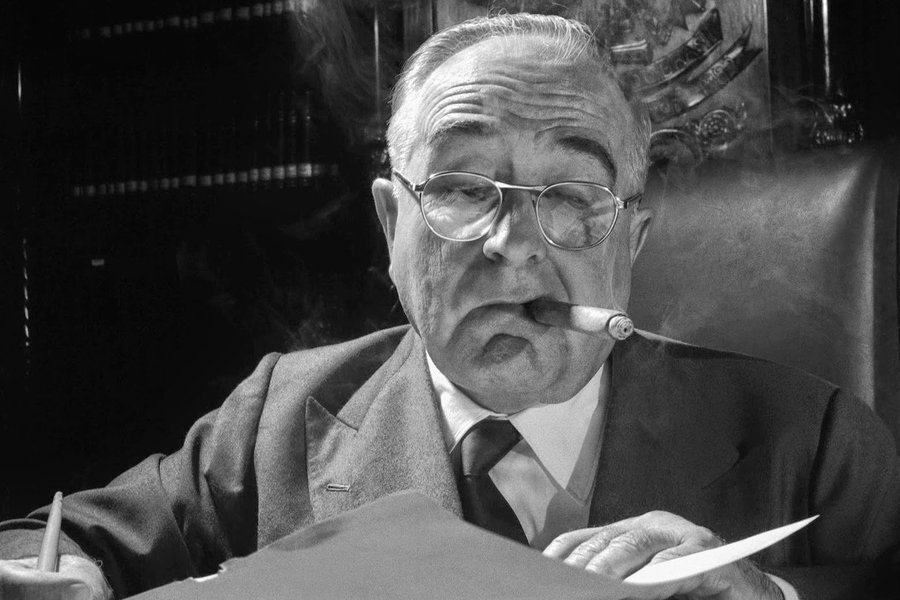 Ao relembrar o suicídio de Getúlio Vargas, que completa 60 anos neste domingo, o jornalista Janio de Freitas destaca o papel dos meios de comunicação na tragédia; "monolíticos, a imprensa, a incipiente TV e o rádio, mais do que se aliarem à irracionalidade, foram seus porta-vozes sem considerar as previsíveis consequências para o Estado de Direito"