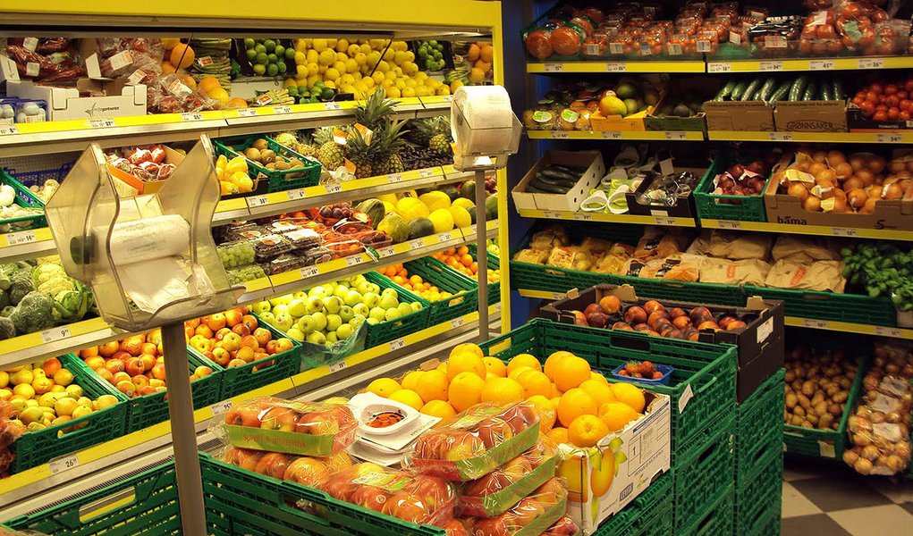 Perspectiva, de acordo com instituições financeiras, foi elevada de 6,28% a 6,30%; taxa Selic foi mantida em 11,25%, segundo pesquisa Focus do Banco Central desta segunda-feira