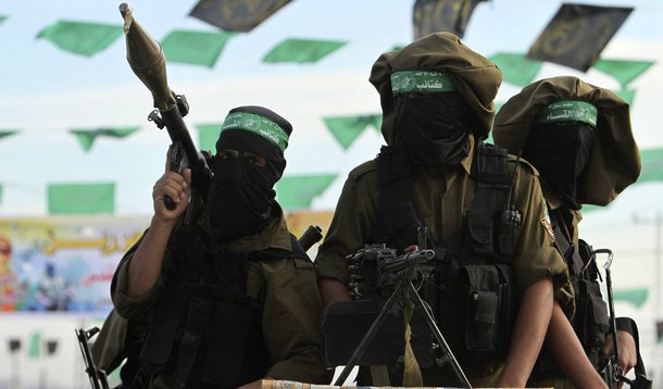 Suspensão foi uma resposta ao acordo de unificação entre o presidente da Autoridade Palestina, Mahmoud Abbas, e o movimento islamita Hamas, definida como "uma organização terrorista que pede pela destruição de Israel" em um comunicado oficial emitido pelo governo de Israel após reunião que durou seis horas