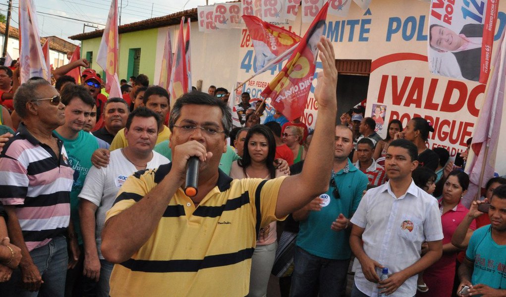 Google retirou do ar o perfil anônimo, criado no Youtube, onde foram publicados vídeos com ataques ao candidato da coligação "Todos Pelo Maranhão", Flávio Dino (PC do B); a medida foi determinada pela Justiça Federal, atendendo à representação 16.501/2014, ajuizada pelos advogados; segundo o Judiciário, o conteúdo dos vídeos extrapola o debate político e a crítica permitida à liberdade de imprensa