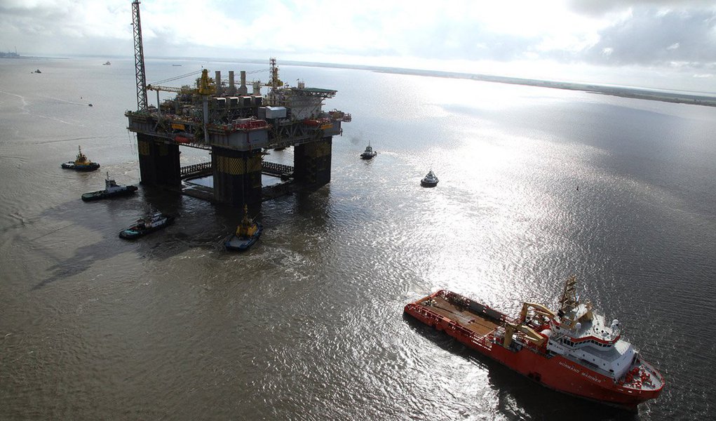 Plataforma entrou em operação no campo de Roncador na terça-feira, informou a empresa nesta quarta; a P-55 terá 17 poços interligados a ela, sendo 11 produtores de petróleo e gás e seis injetores de água