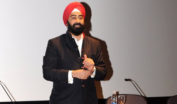 Ravi Singh, 'guru' que trabalhou para tucano em 2010, teria alimentado campanhas políticas de San Diego, na Califórnia, com dinheiro ilegal; ele teria ajudado um empresário mexicano a repassar ao menos meio milhão de dólares não contabilizados a políticos locais