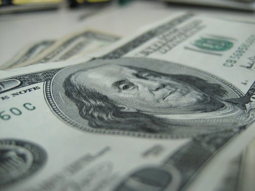 Saldo negativo das transações correntes - que são as compras e as vendas de mercadorias e serviços do país com o resto do mundo, chegou a US$ 81,374 bilhões no ano passado; resultado, superior ao de 2012, corresponde a 3,66% do PIB