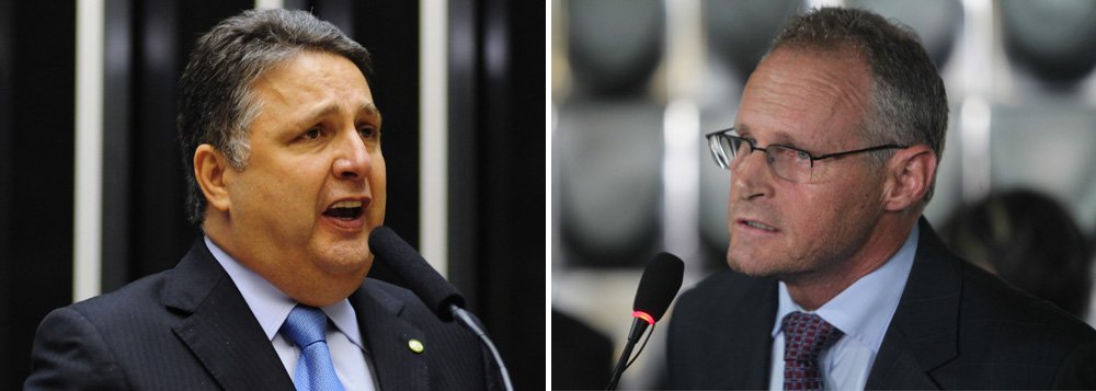 O deputado Anthony Garotinho (PR-RJ) criticou a decisão judicial obrigando ele a indenizar em R$ 120 mil o secretário de Segurança do Rio, José Mariano Beltrame, bem como seus filhos por danos morais; o parlamentar tinha publicado em seu blog matéria com o endereço com fotos do prédio onde morava o dirigente; o congressista diz que "a matéria não continha ofensa e o juiz usou os comentários dos leitores para dizer que o secretário foi ofendido"