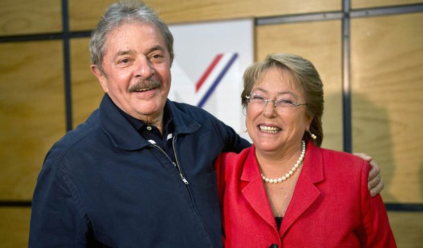 Em artigo, ex-presidente afirma que "a consagradora vitória" da candidata de esquerda Michelle Bachelet à presidência do Chile "revela também que o povo chileno, tal como os outros povos da região, anseia por um verdadeiro desenvolvimento"; segundo Lula, ela é uma "referência importante" no continente