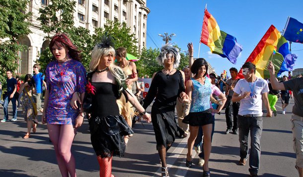 Primeiro Centro Integral de Saúde de Travestis e Mulheres e Homens Transexuais da América Latina começa a funcionar a partir de junho de 2014 na capital; hoje, apenas quatro hospitais fazem a cirurgia de mudança de sexo no Brasil: no Rio, em São Paulo, no Rio Grande do Sul e em Goiás